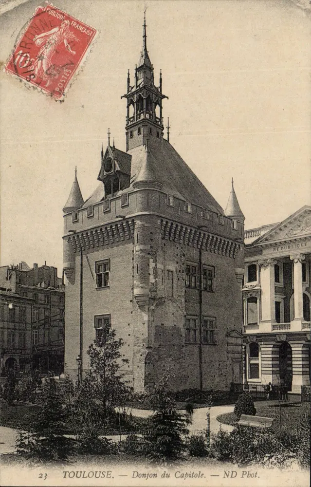 Toulouse — Torre do Capitólio — ND Pbot. - Frente