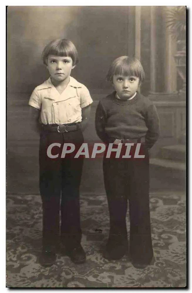 Zwei Kinder — Fotostudio - Vorderseite