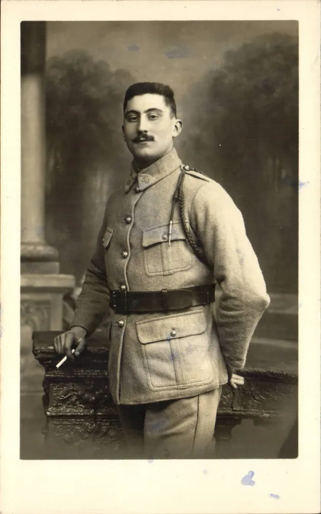 Soldat in Uniform — Studio-Portrait — C. Phocion, Périgueux - Vorderseite