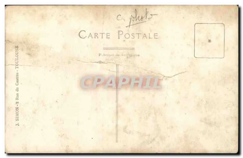 Jovem mulher com casaco de colar de pele — estúdio — J. SIMON, Toulouse - Verso