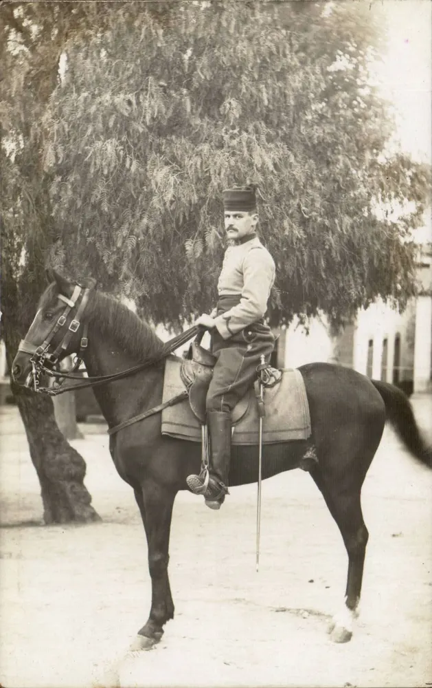 Reitender Soldat — Verlag: C.B. Products 'Aque Théèle' - Vorderseite