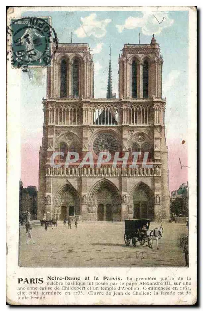 Paris — Catedral de Notre-Dame e o Pátio — editor desconhecido, número de série não visível - Frente