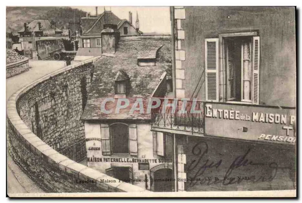 Lourdes — Casa Paternal de Bernadette Soubirous — entrada da pensão - Frente
