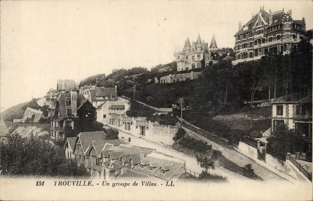 Trouville - Eine Gruppe von Villen - LL - Vorderseite