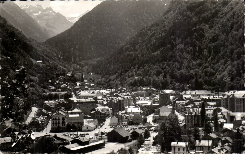 Cauterets (H.P.) — Visão geral — Ed. Jouve - Frente