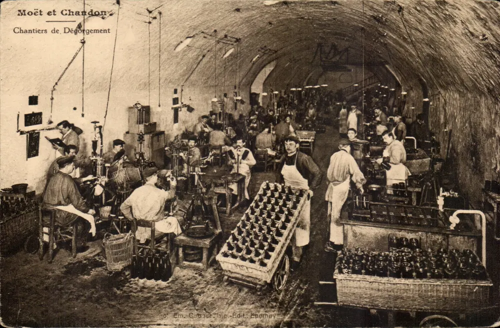 Moët et Chandon — Abfüllwerke — Em. Giroude Imp. Edit. Epernay - Vorderseite