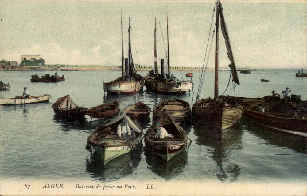 Algier — Fischerboote am Hafen. — LL. - Vorderseite