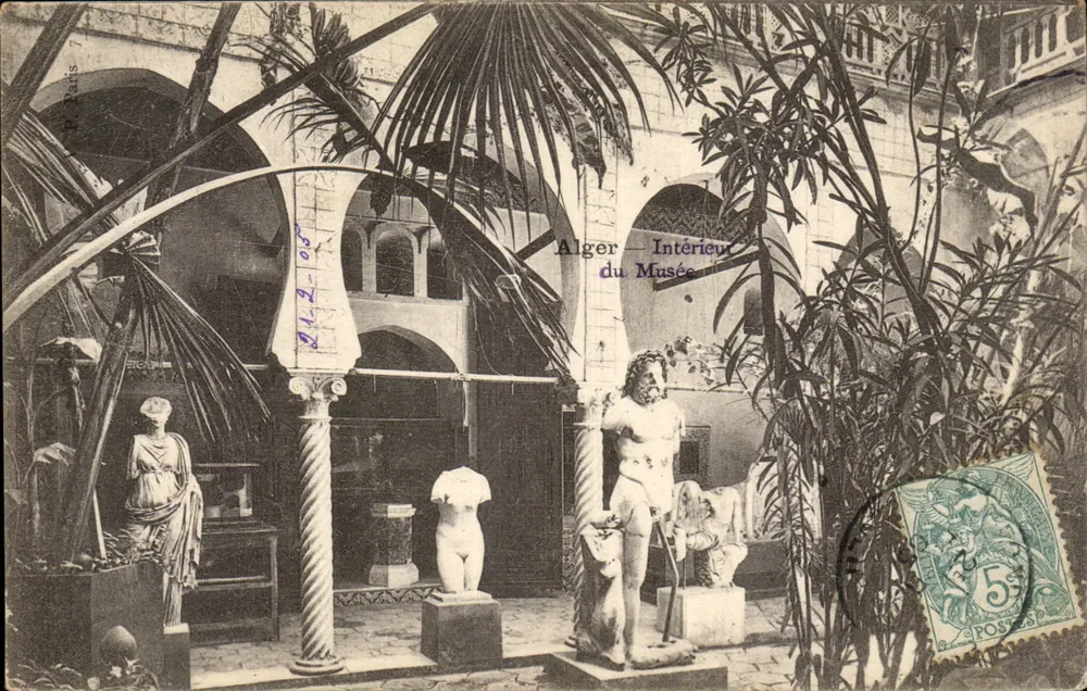 अल्जीर — म्यूजियम के अंदर — पेरिस - आगे