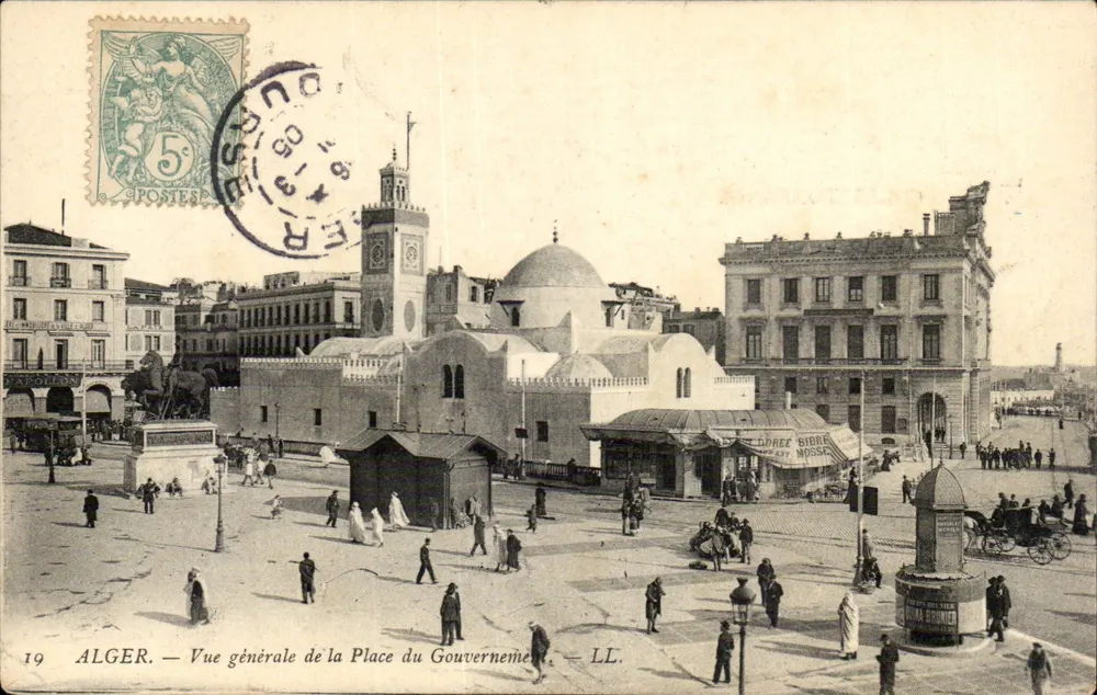 Algier — Allgemeiner Blick auf den Place du Gouvernement — LL. - Vorderseite