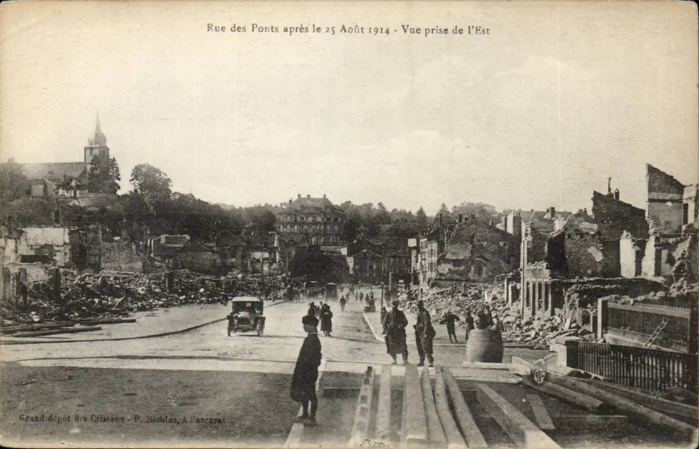 Rue des Ponts nach dem 25. August 1914 — Aufnahme von Osten — Großer Kristalllager, P. Nicolas, Ascarat - Vorderseite
