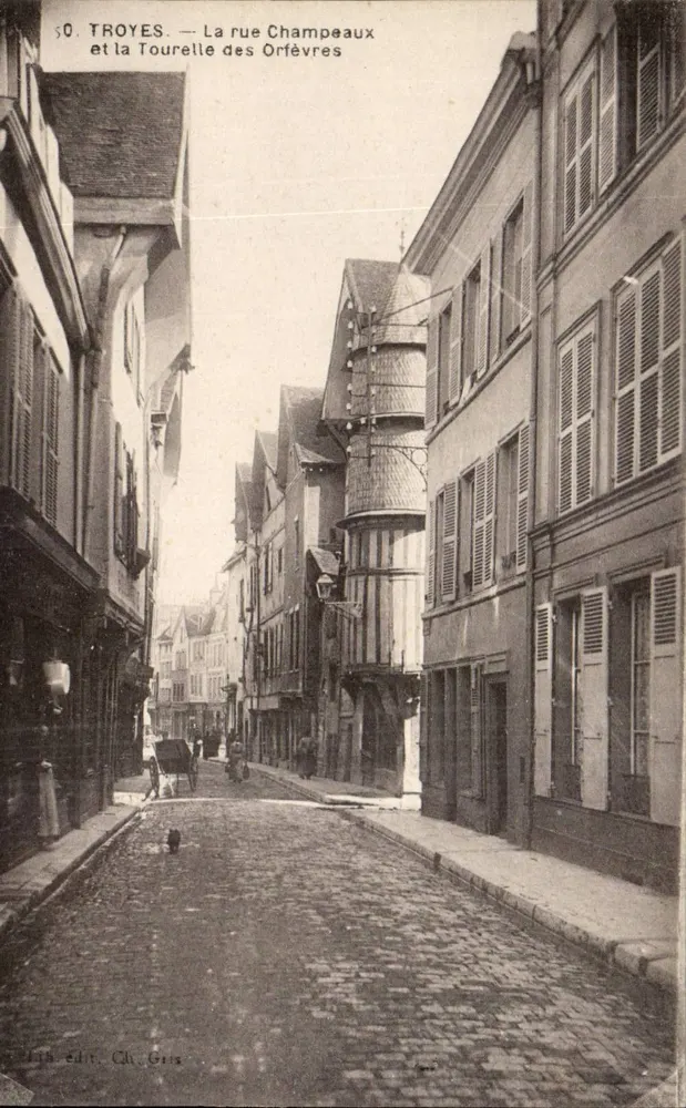 Troyes — Rue Champeaux und die Turm der Goldschmiede — Ch. Giris - Vorderseite