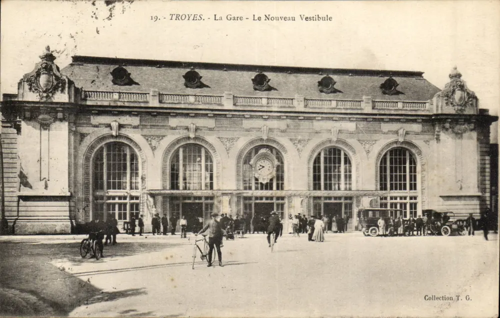 Troyes - Die Station - Der Neue Vestibül — Sammlung T. G. - Vorderseite