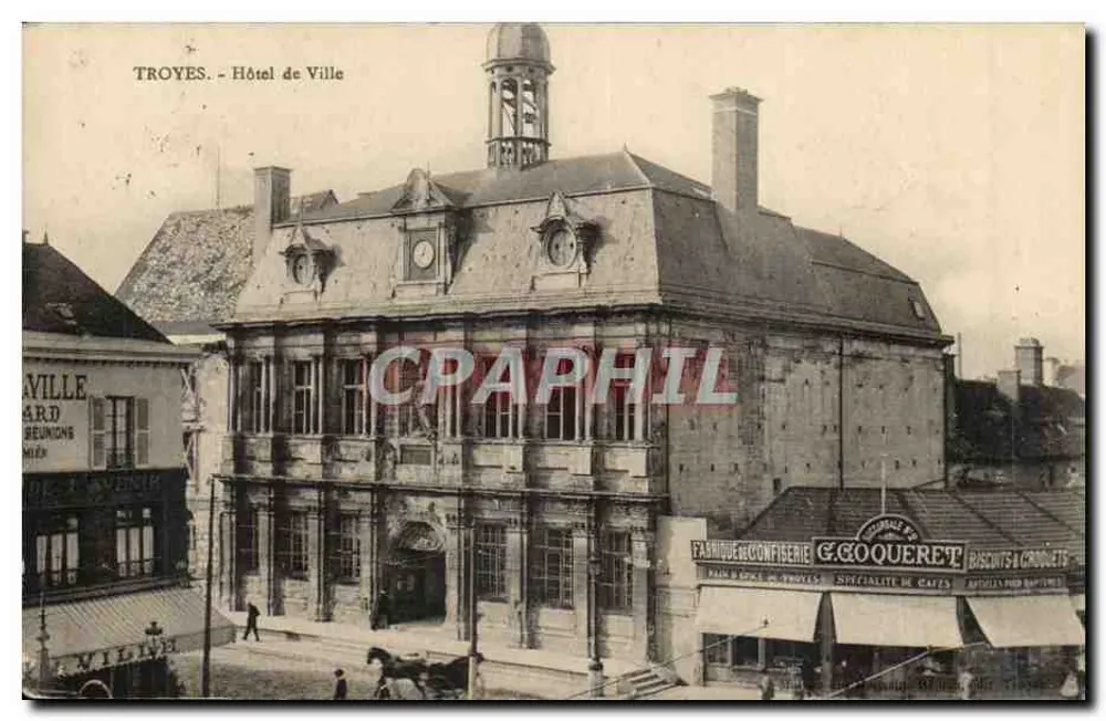 Troyes - Hotel de Ville — vista urbana con negozi — editore non identificato - Recto
