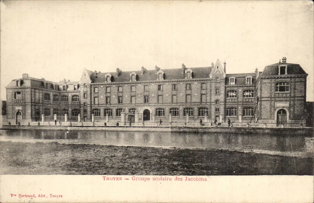 Troyes — Groupe scolaire des Jacobins — Bertrand, Verlag Troyes - Vorderseite