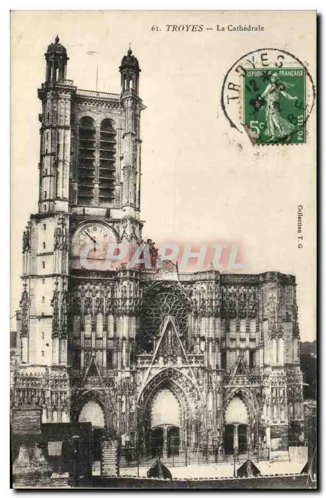 Troyes — De Kathedraal - Voorkant