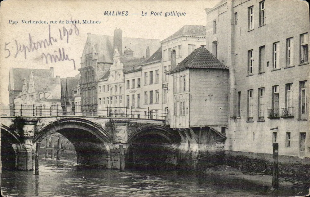 Malines — O Ponte gótico — Pap. Verheyden, rue de Bruul, Malines - Frente