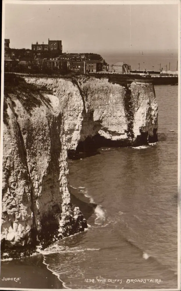 Die Klippen von Broadstairs — Panoramablick — Judges' Ltd., n° 1298 - Vorderseite