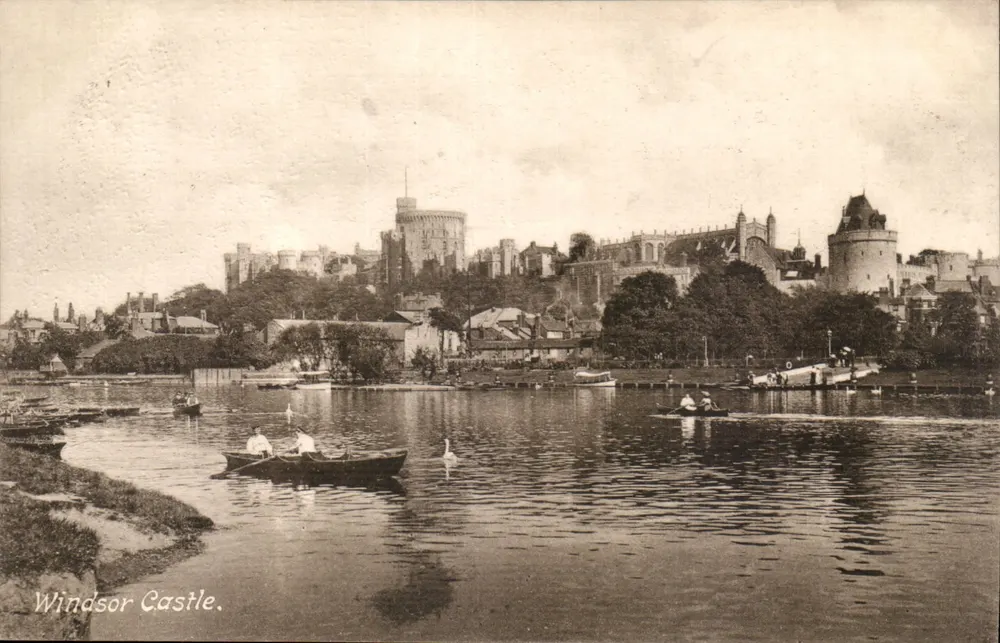 Windsor Castle — Ansicht von der Flussseite — Frith's Series, n° 35395a - Vorderseite