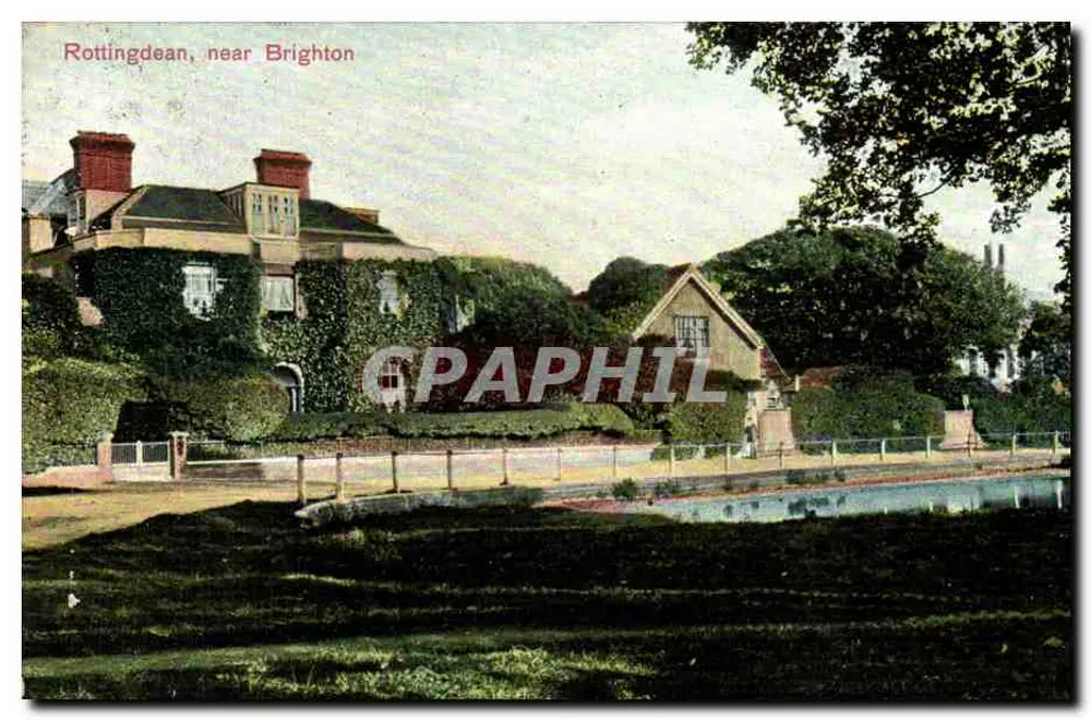 Rottingdean, nahe Brighton — Ansicht eines Hauses umgeben von Grün — Verlag The London View Co. Ltd. - Vorderseite