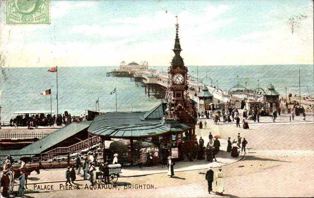 Palace Pier & Aquarium, Brighton — Blick vom Pier und zur See — Verlag nicht sichtbar - Vorderseite