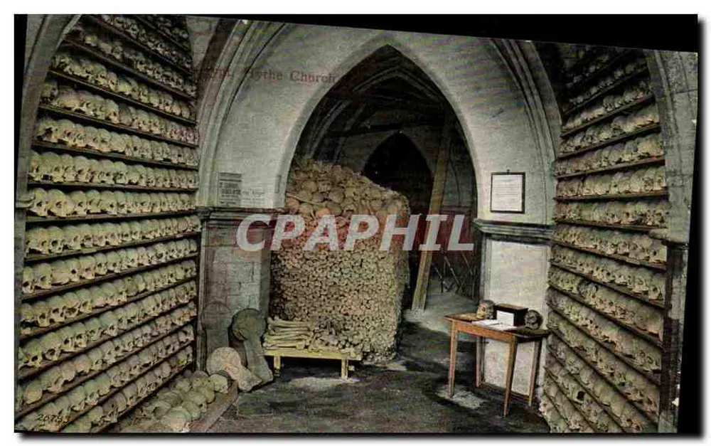 Krypta der Kirche Sainte-Croix — Ossarium — Valentinstag-Serie - Vorderseite
