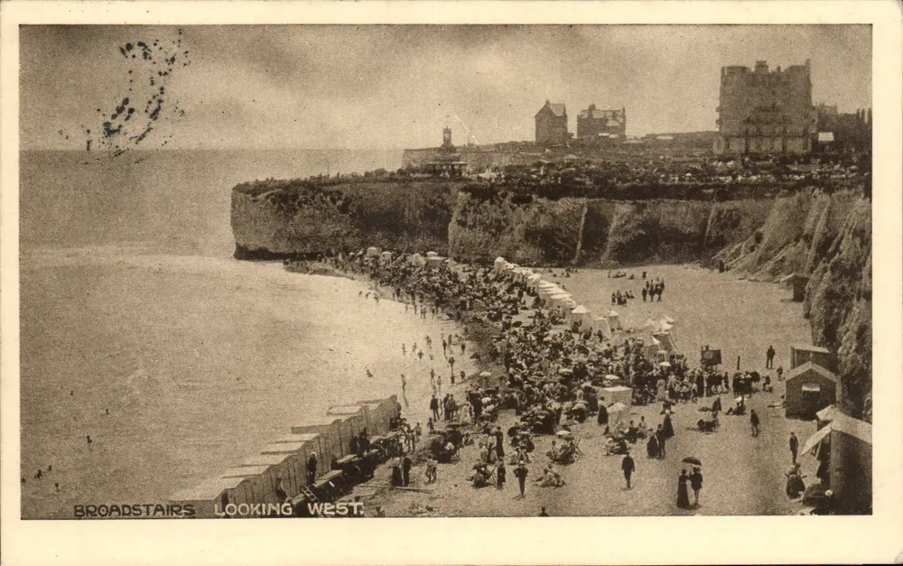 Broadstairs Looking West — Ansicht der Strandpromenade und Klippen — Verlag unbekannt - Vorderseite