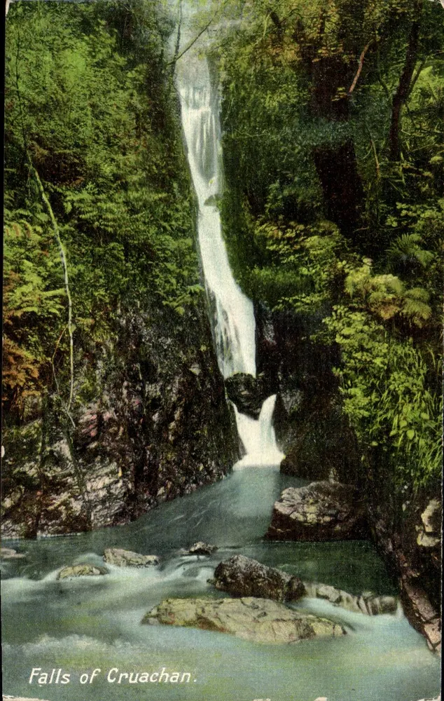 Fälle von Cruachan — Aussicht auf Wasserfall in einem Wald — B. B. London, Serie Nr. 36 - Vorderseite