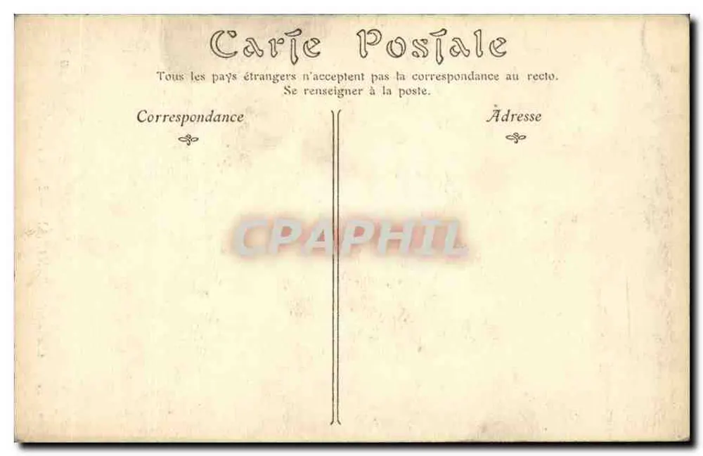 Castelo de Chantilly — Entrada Principal — ND Photos - Verso