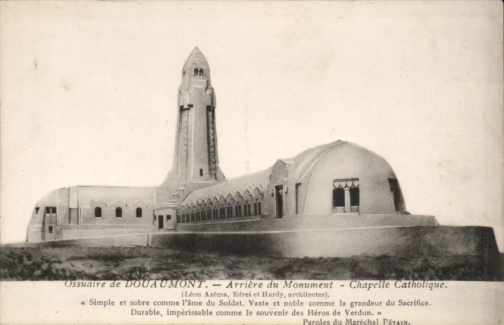 Ossuaire de Douaumont — Rückseite des Denkmals — Katholische Kapelle — Léon Azéma, Edrei und Hardy, Architekten - Vorderseite