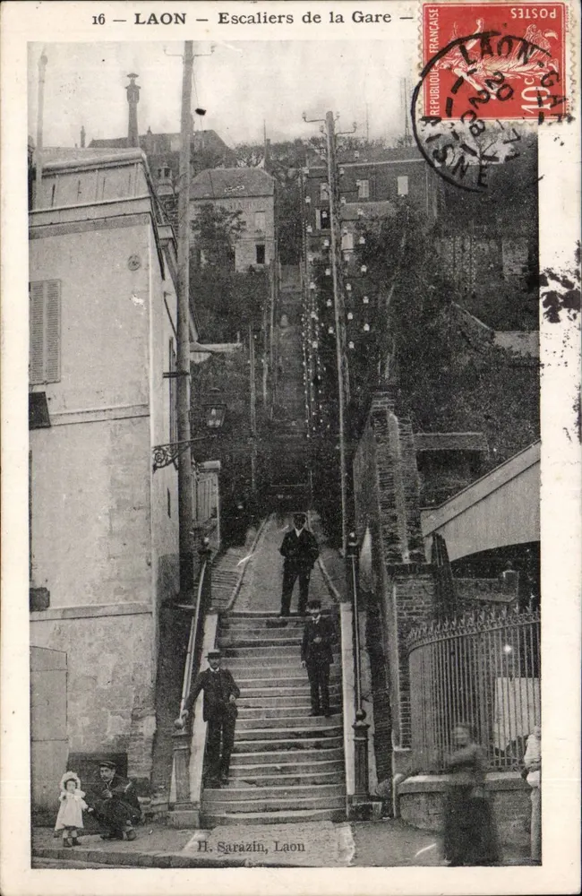 Laon — Escaliers da Estação — H. Sarazin, Laon - Frente