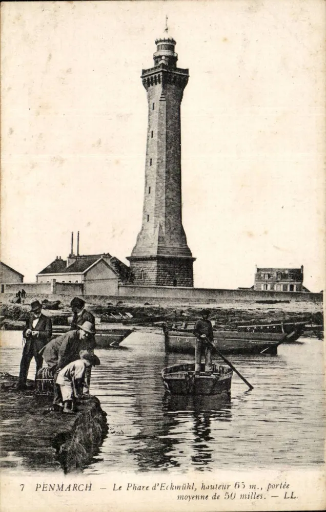 Pénmarc'h — Der Leuchtturm Eckmühl, Höhe 65 m, mittlere Reichweite von 50 Meilen — LL - Vorderseite