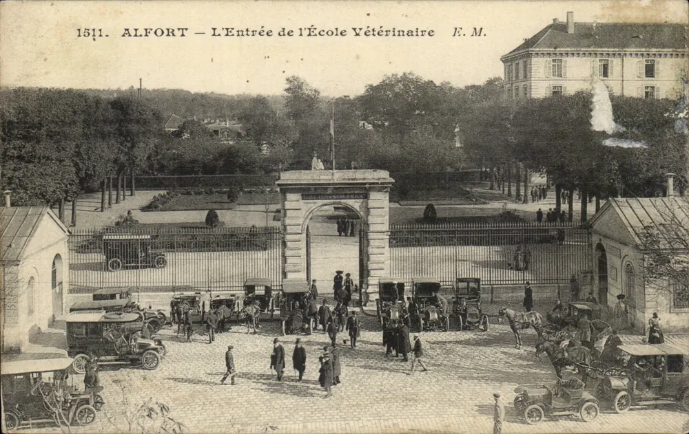 Alfort — A Entrada da Escola Veterinária — E. M. - Frente