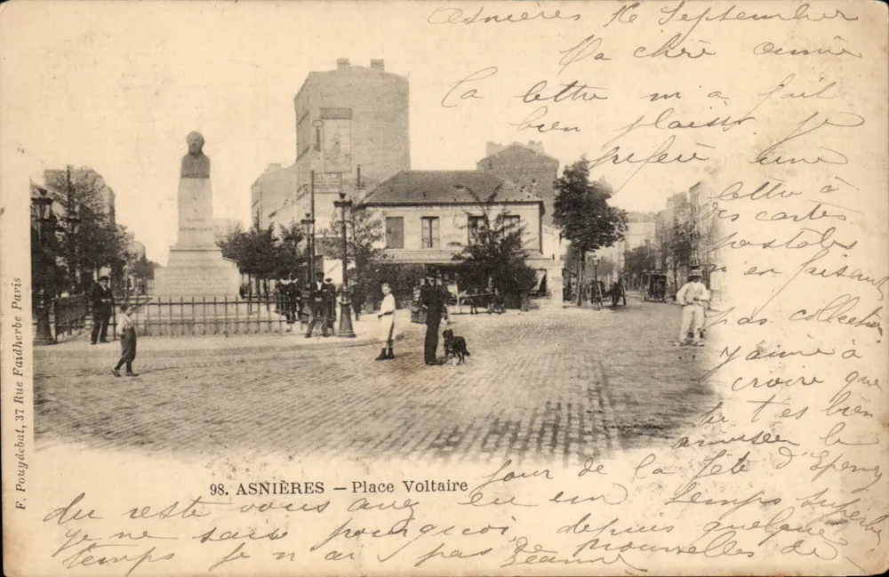 Asnières — Praça Voltaire — F. Pougébut, 37 Rue Faidherbe Paris - Frente