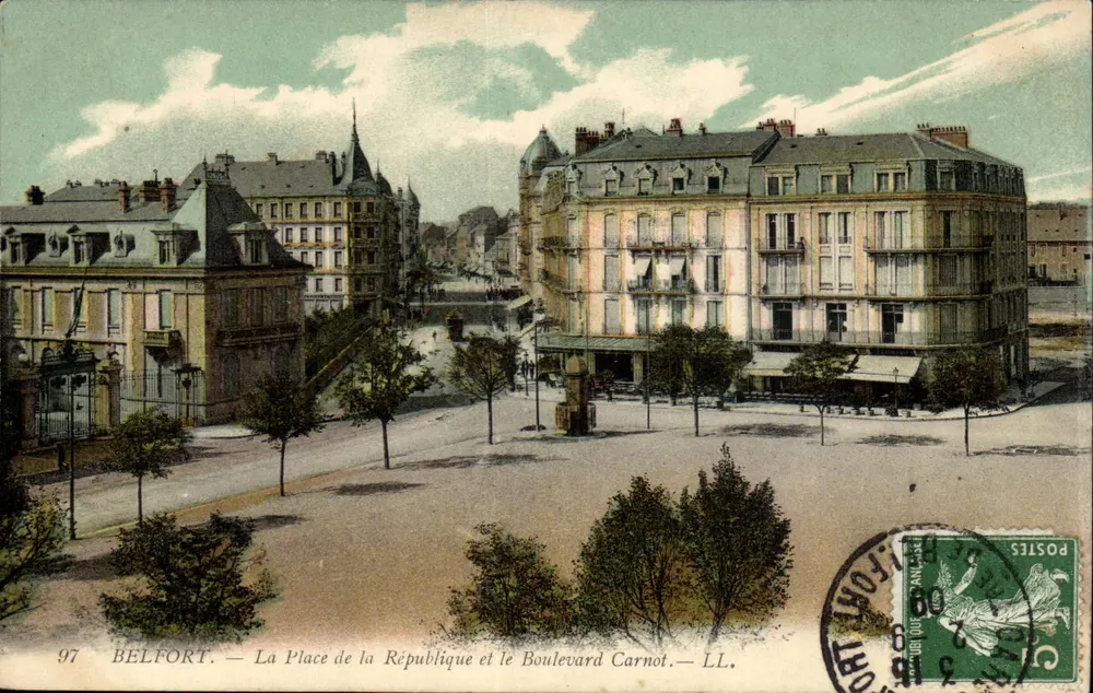 Belfort — Die Place de la République und der Boulevard Carnot — LL. — n°97 - Vorderseite