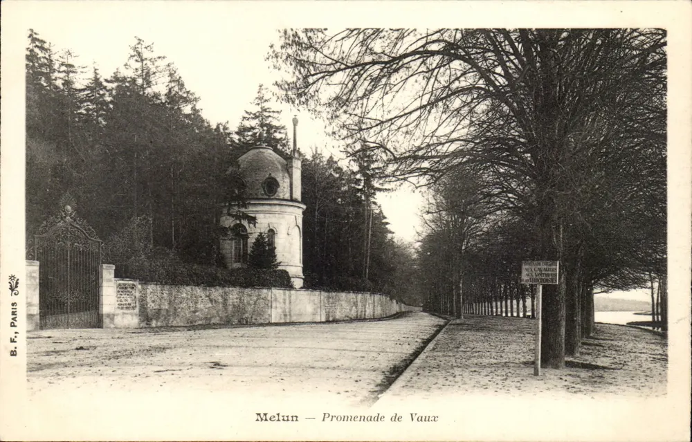Melun — Promenade de Vaux — B.F. Paris - Frente