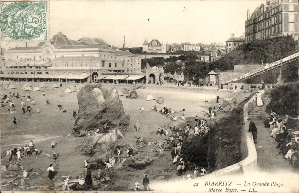 Biarritz — A Grande Praia. Maré Baixa. — LL. — Editor LL, n° 42 - Frente
