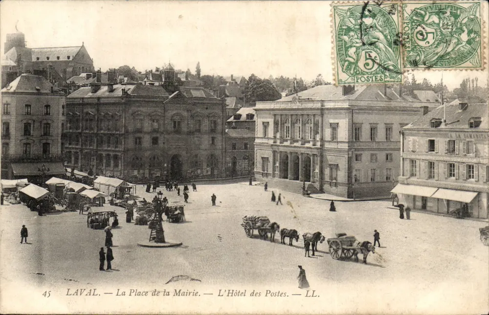 Laval — Der Rathausplatz — Das Postamt — LL. - Vorderseite
