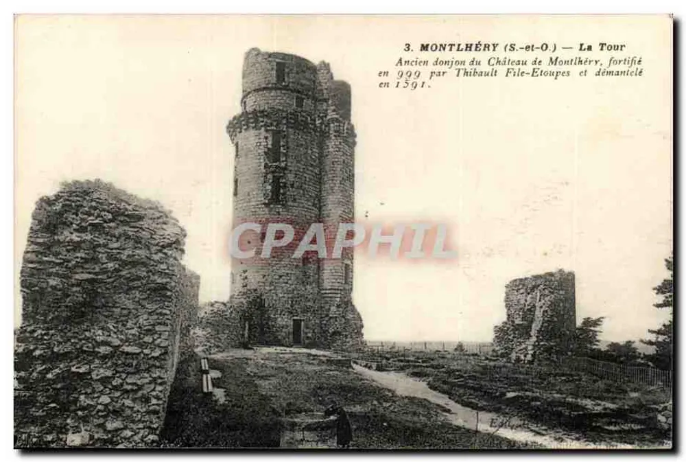 Montlhéry (S.-et-O.) — La Tour, oud donjon van het kasteel, versterkt in 1599, afgebroken in 1591 - Voorkant