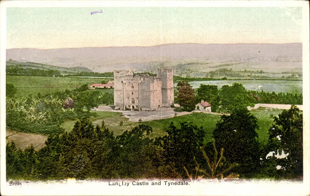 Langley Castle und Tynedale — farbig gestaltete Ansichtskarte — unbekannter Verlag, Nr. 20995 - Vorderseite
