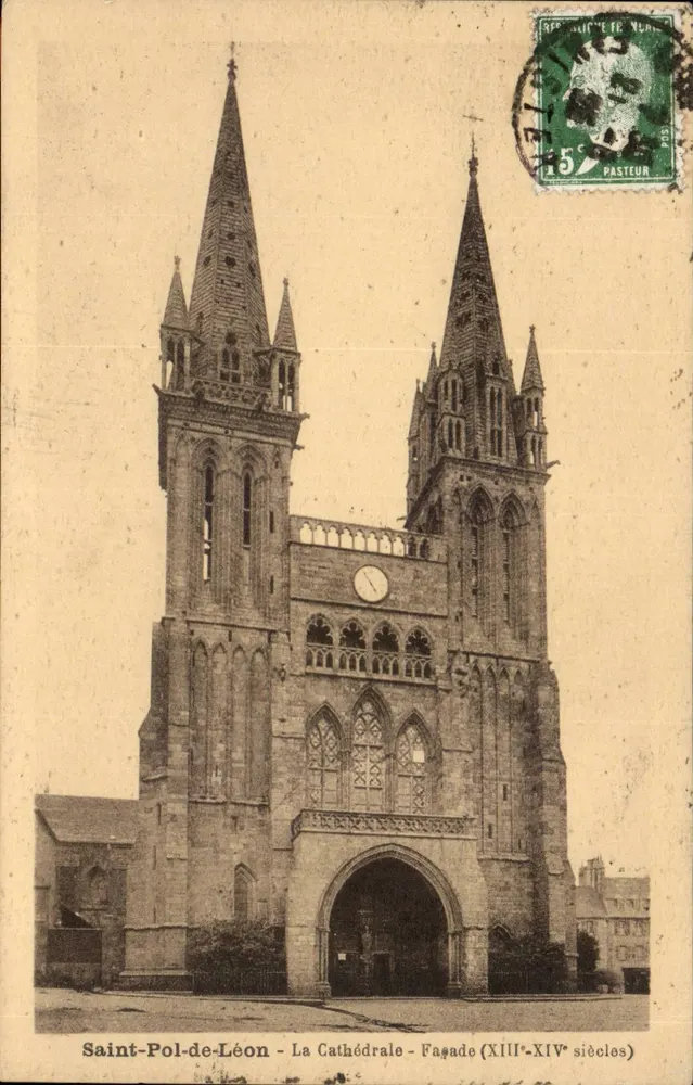Saint-Pol-de-Léon - A Catedral - Fachada (séculos XIII-XIV) — Editor: Pasteur - Frente