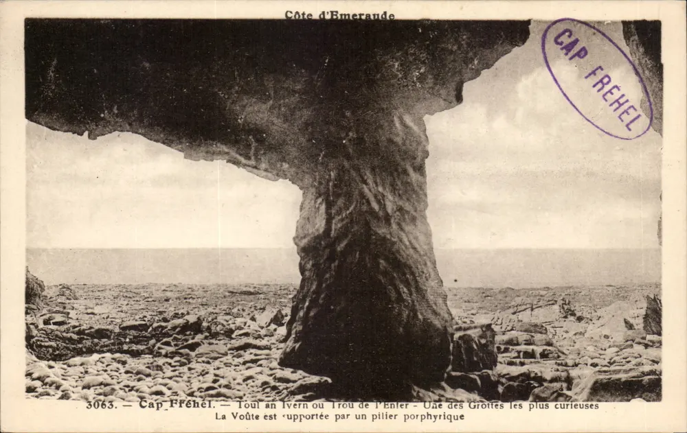 Cap Fréhel — Trou de l'Enfer — Porphyritische Höhle — Verlag Laurent Neiennne, Nr. 3063 - Vorderseite