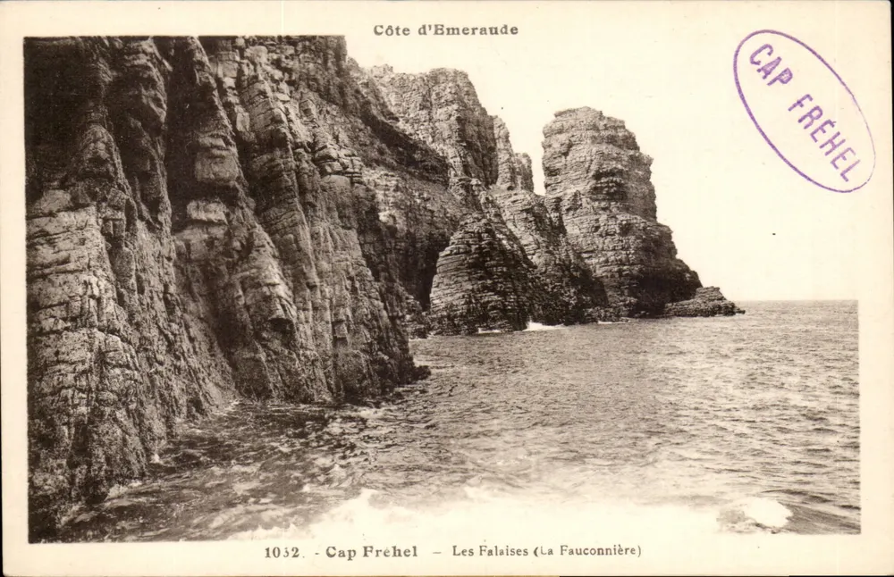 Cap Fréhel — Die Klippen (La Fauconnière) — Côte d'Émeraude — Verlag Laurent-Nell-Bréhennes, Nr. 1032 - Vorderseite