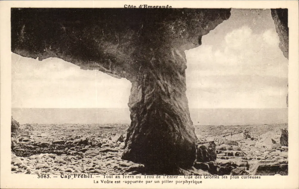 Cap Fréhel — Trou de l'Enter — Eine der merkwürdigsten Höhlen — Laurent-Néretmes - Vorderseite