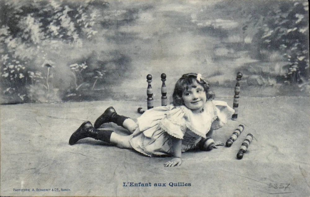 Das Kind mit den Kegeln — Phototypie A. Bergeret & Cie, Nancy, Nr. 3857 - Vorderseite