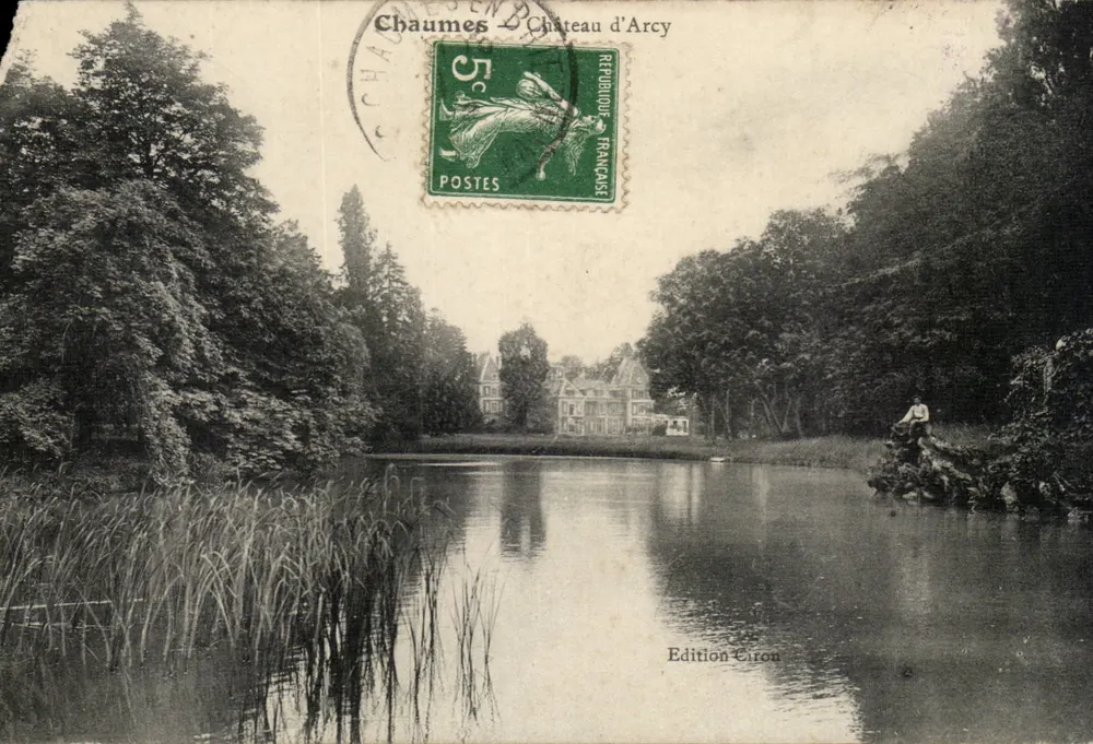 Castelo de Arcy — vista do lago e do castelo — Edição Ciron - Frente