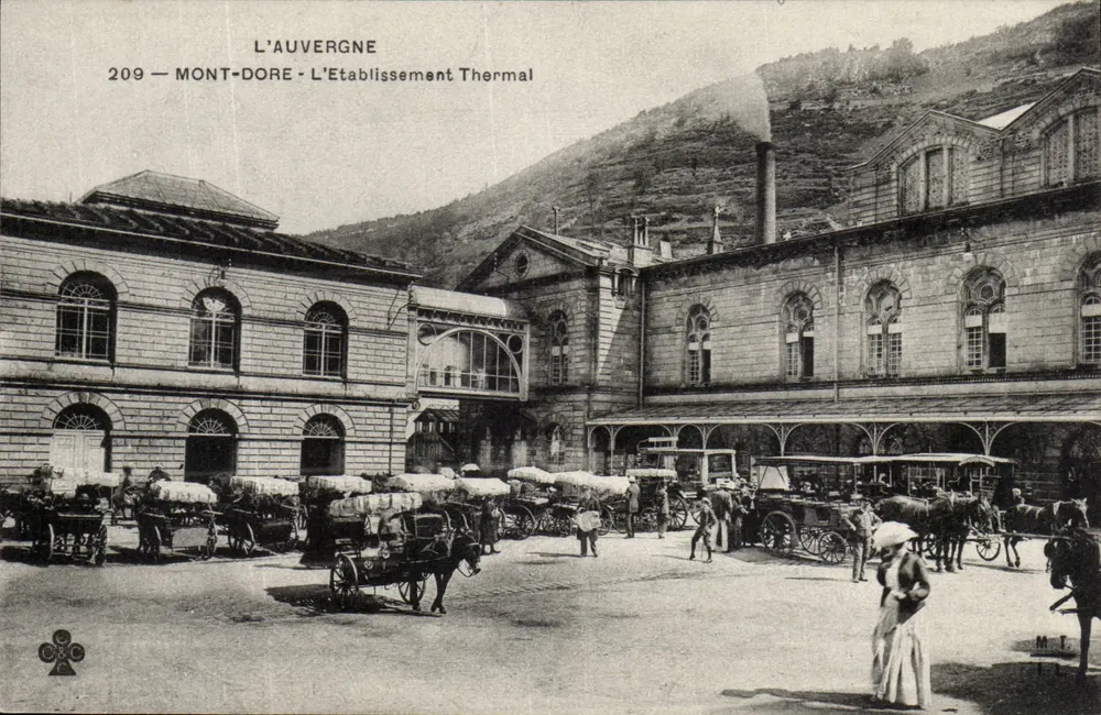 Mont-Dore — A Estação Termal — A Auvergne - Frente