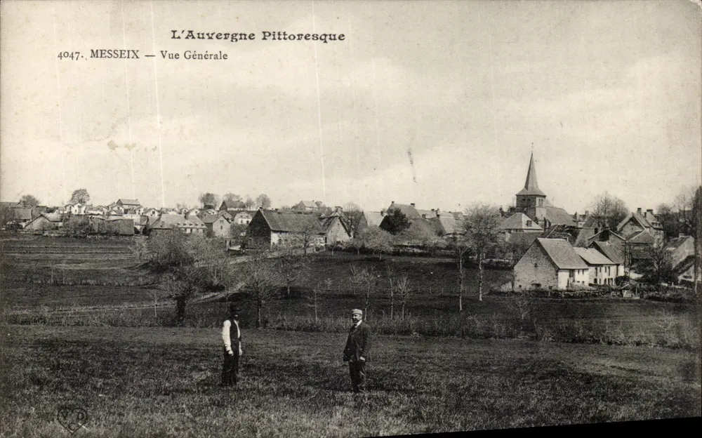 Messeix — Vista Geral — A Auvergne Pitoresca - Frente