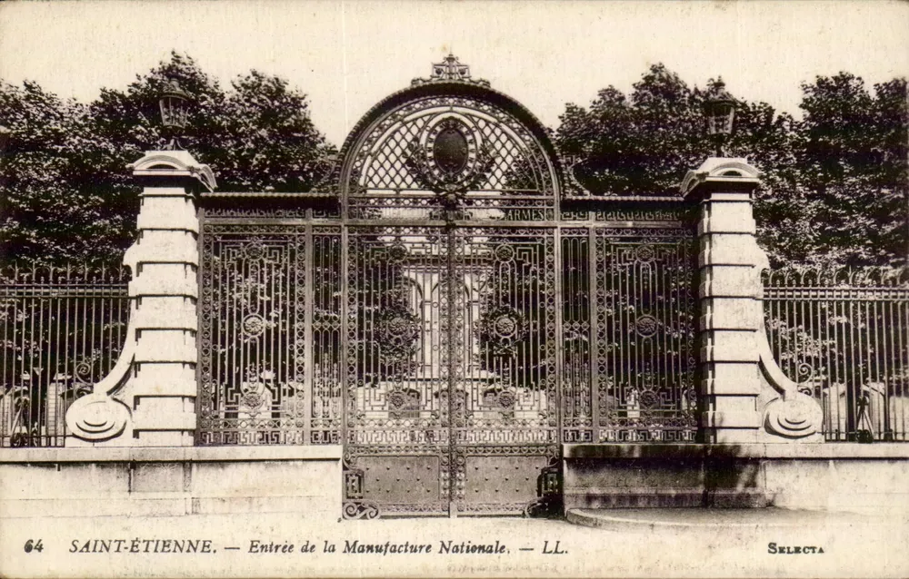 Saint-Étienne — Eingang zur Nationalen Manufaktur — LL. — Selecta - Vorderseite
