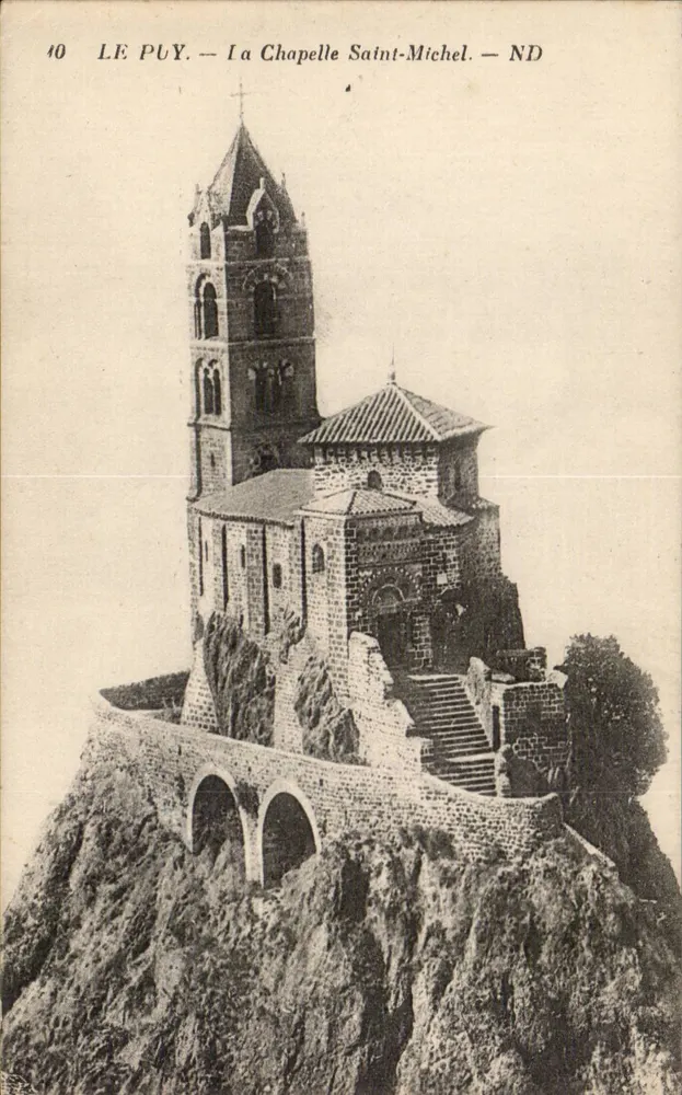 Le Puy — A Capela Saint-Michel — ND - Frente