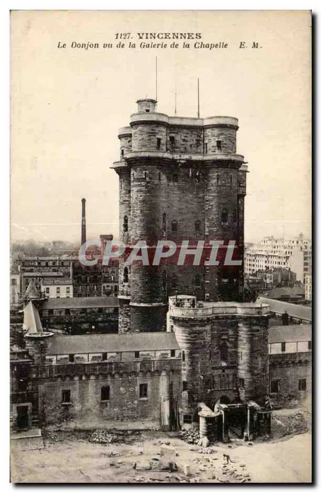 Vincennes — Ansicht des Bergfrieds von der Galerie der Kapelle — E. M. n° 1127 - Vorderseite